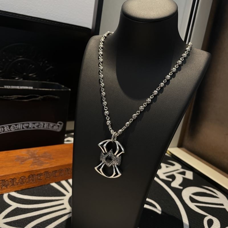 Ch*0me He**ts necklaces